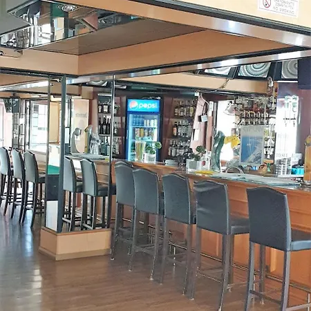 Tycoon Aparthotel 3*