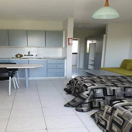 Tycoon Aparthotel 3*